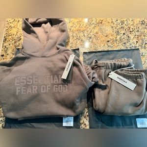 Essentials Fear of God 2023 Tracksuit Set (Size XXS) - Color: Wood. Brand new